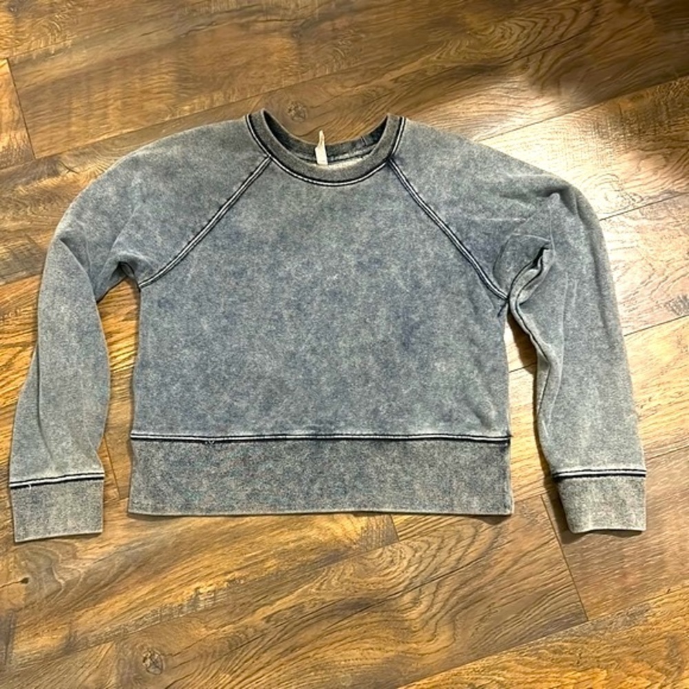 NWOT Gap sweater size medium